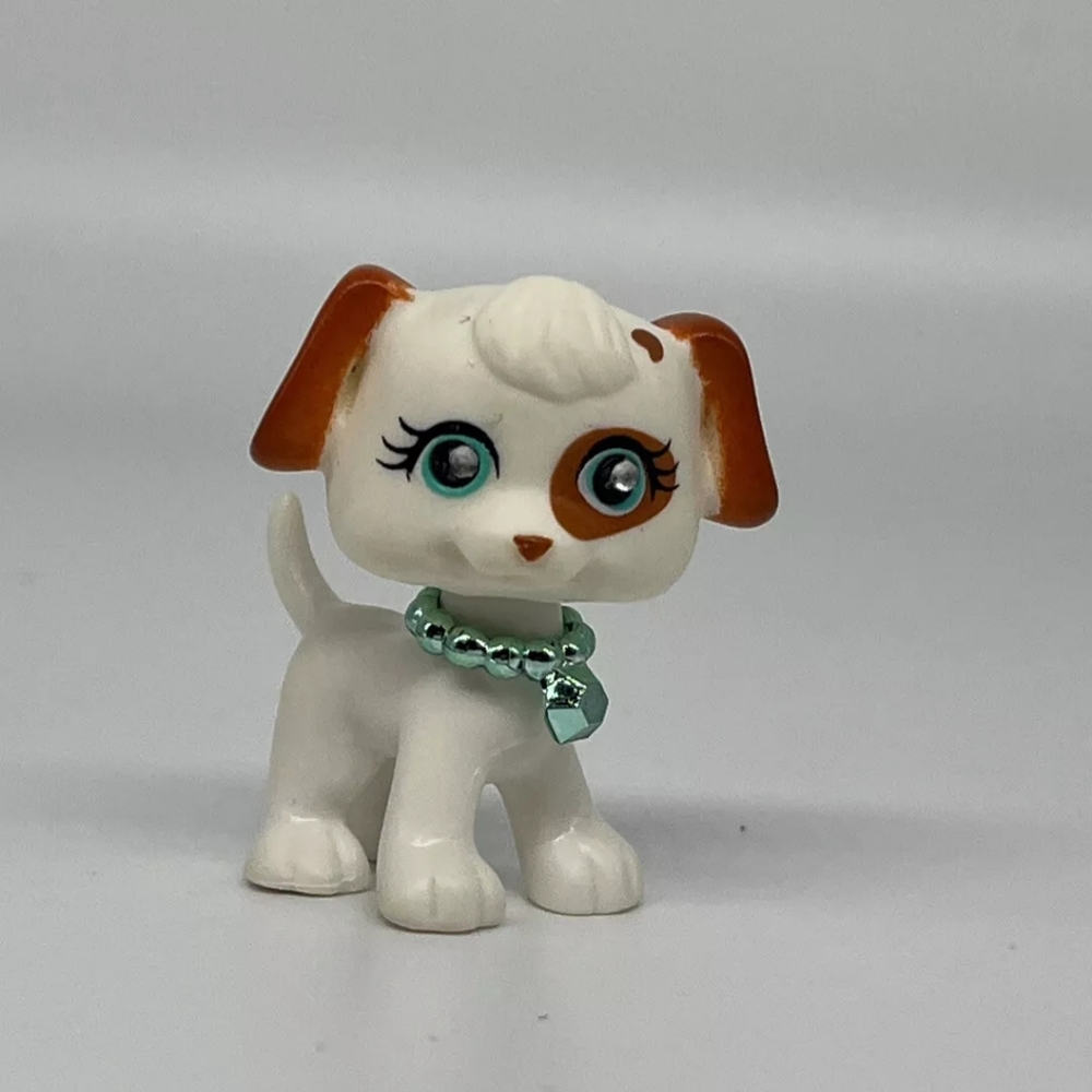 Littlest Pet Shop 39 White Dog with Blue Necklace Toy.